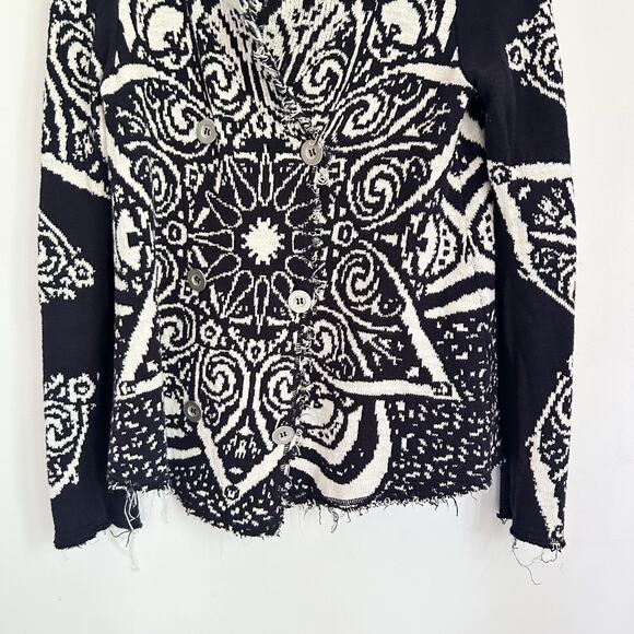 Free People Smitten Kitten Pattern Sweater Cardigan Size M Blue - Picture 4 of 7